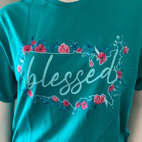 “Blessed” Floral Patriotic United States T-Shirt, WSpTop13 - Picture 5 of 5